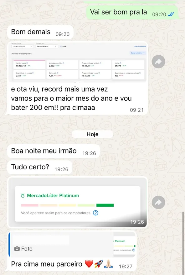 Aluno comemorando recorde de R$ 167 mil no mês e o nível MercadoLíder Platinum